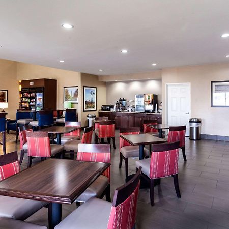 Comfort Suites University Lincoln Exteriör bild